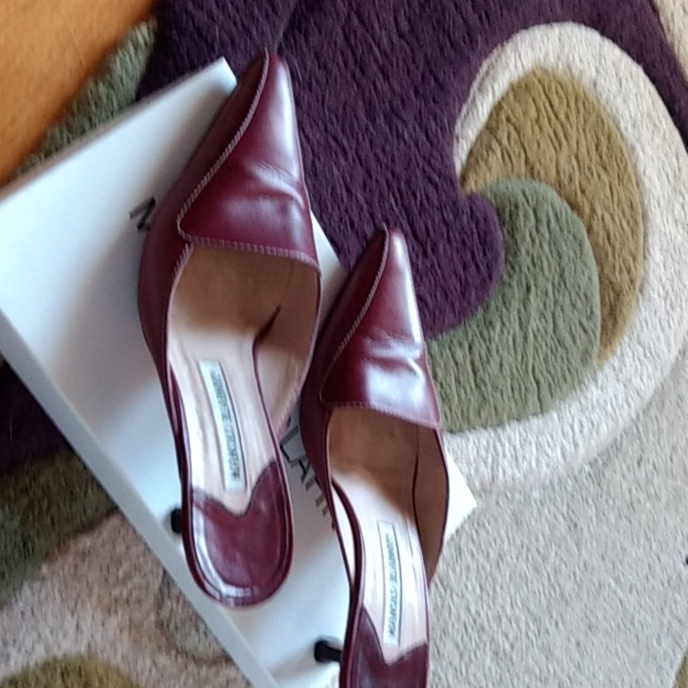 manolo blahnik slides